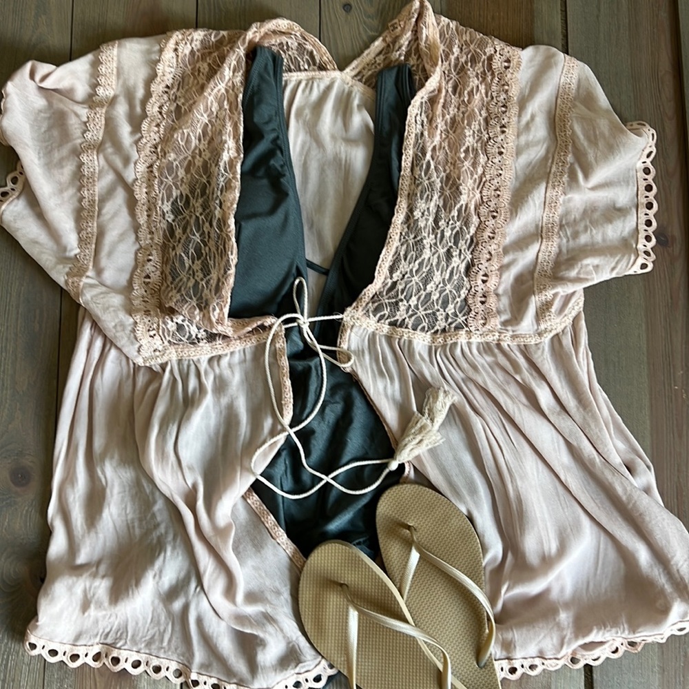 POL pale peach lace kimono swim coverup. Large